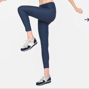 Outdoor Voices 3/4 Warmup Legging